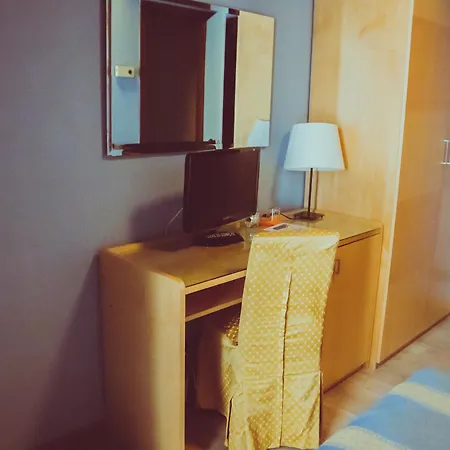 Floris Hotel