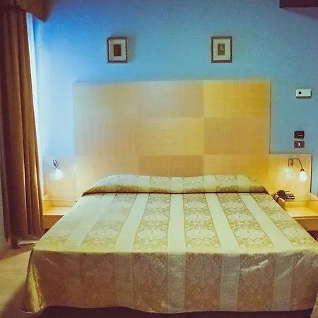 Floris فندق موليانو فينيتو