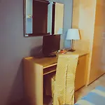 Floris Hotel