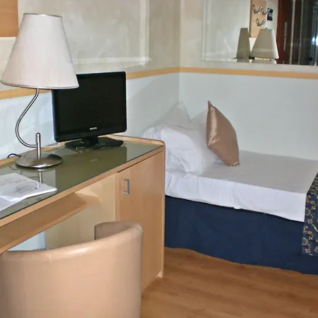 Floris Hotel 4*