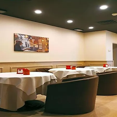 Hotel Floris 4*