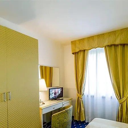 Floris 4* Mogliano Veneto