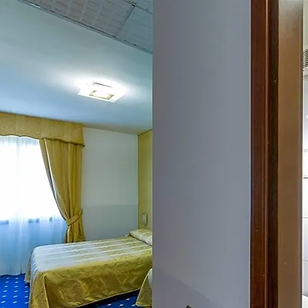Hotel Floris 4*